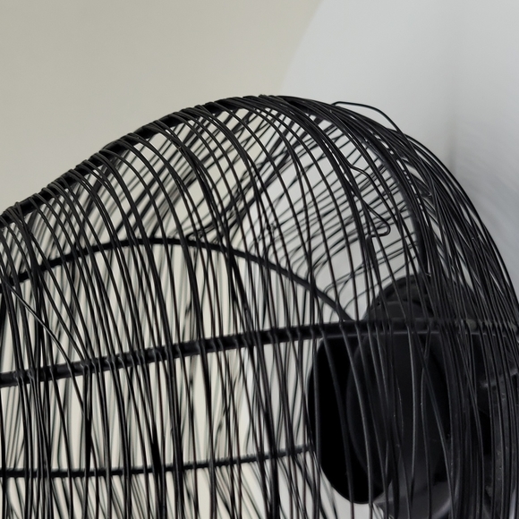 Wire wrapped pear 🍐 shape tealight holder - Picture 3 of 5